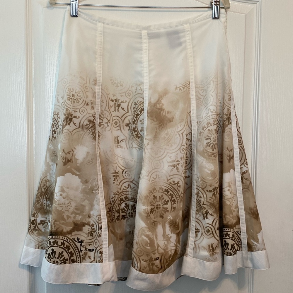 Apostrophe skirt